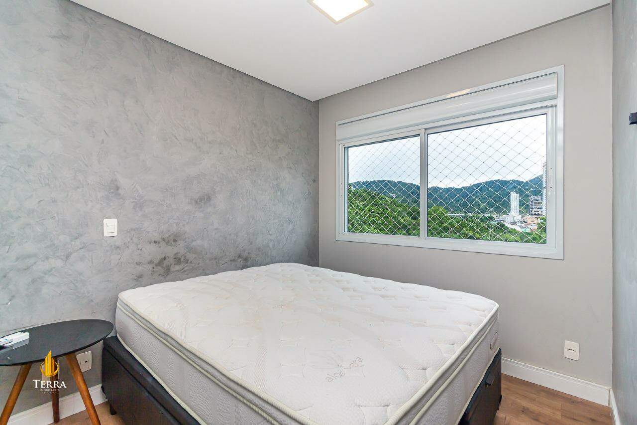 Apartamento com 3 quartos, Praia Brava: 