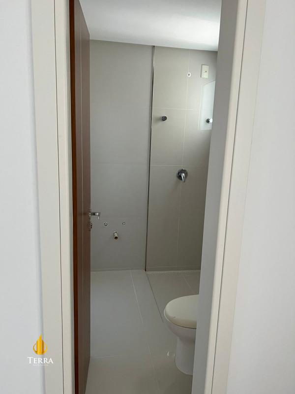 Marina Beach Towers Apartamento com 3 quartos, Centro: 