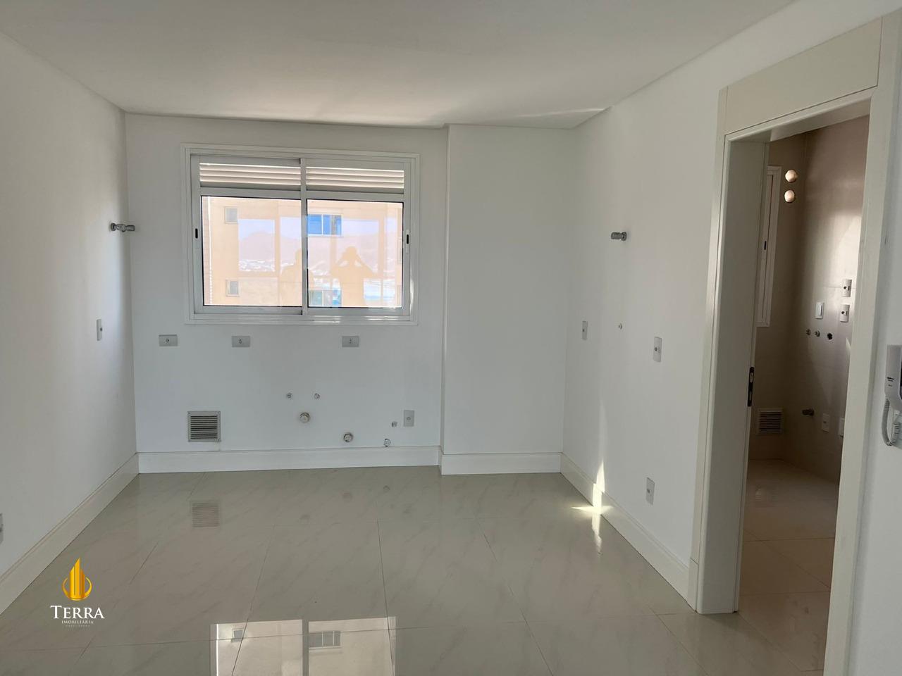 Marina Beach Towers Apartamento com 3 quartos, Centro: 