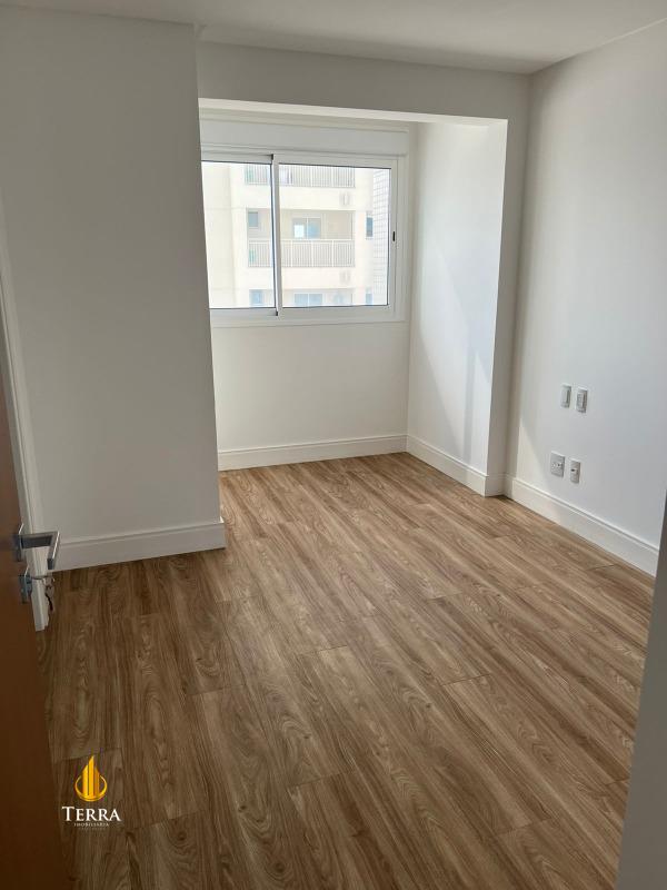 Marina Beach Towers Apartamento com 3 quartos, Centro: 