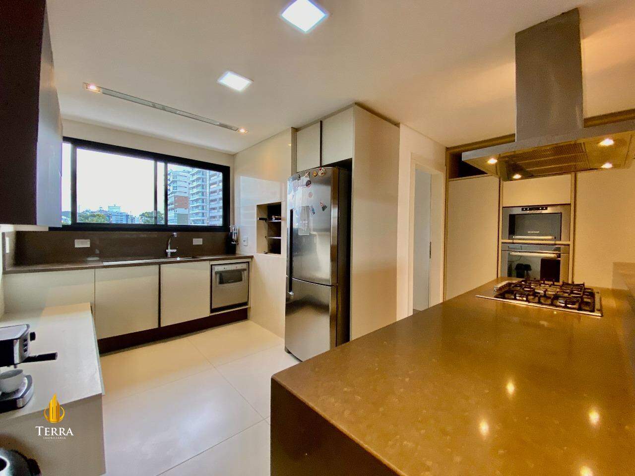 Edifício Doha Apartamento com 3 quartos, Praia Brava: 