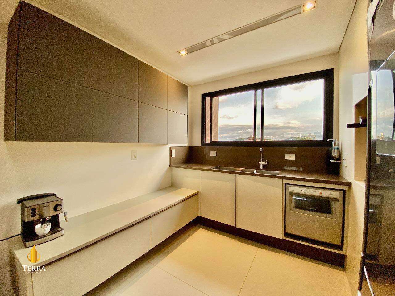 Edifício Doha Apartamento com 3 quartos, Praia Brava: 