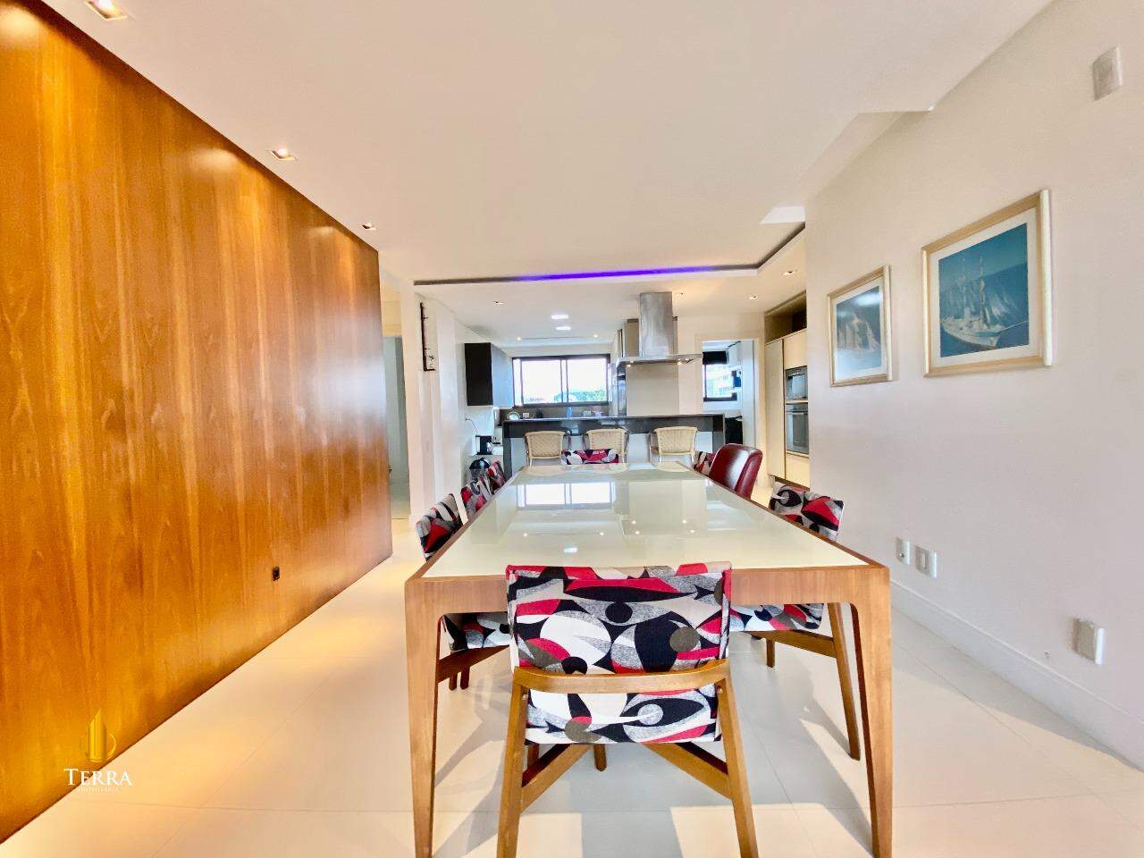 Edifício Doha Apartamento com 3 quartos, Praia Brava: 