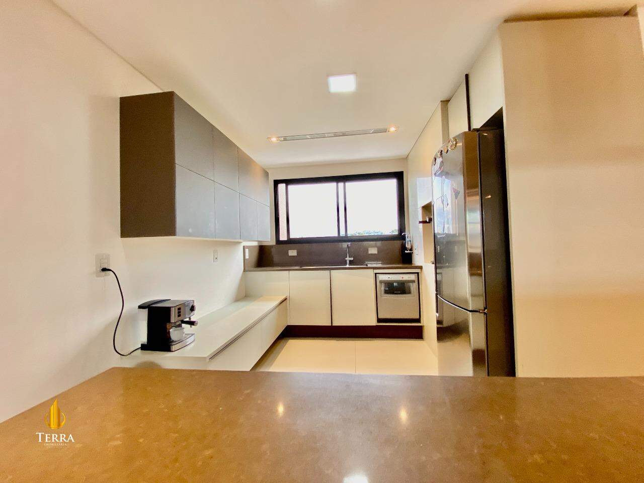 Edifício Doha Apartamento com 3 quartos, Praia Brava: 