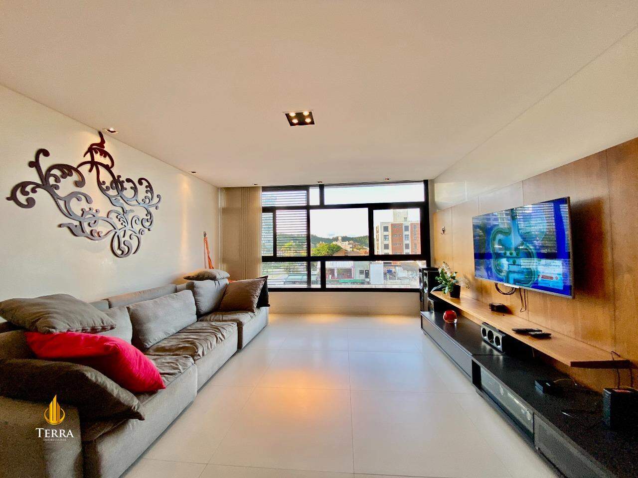 Edifício Doha Apartamento com 3 quartos, Praia Brava: 