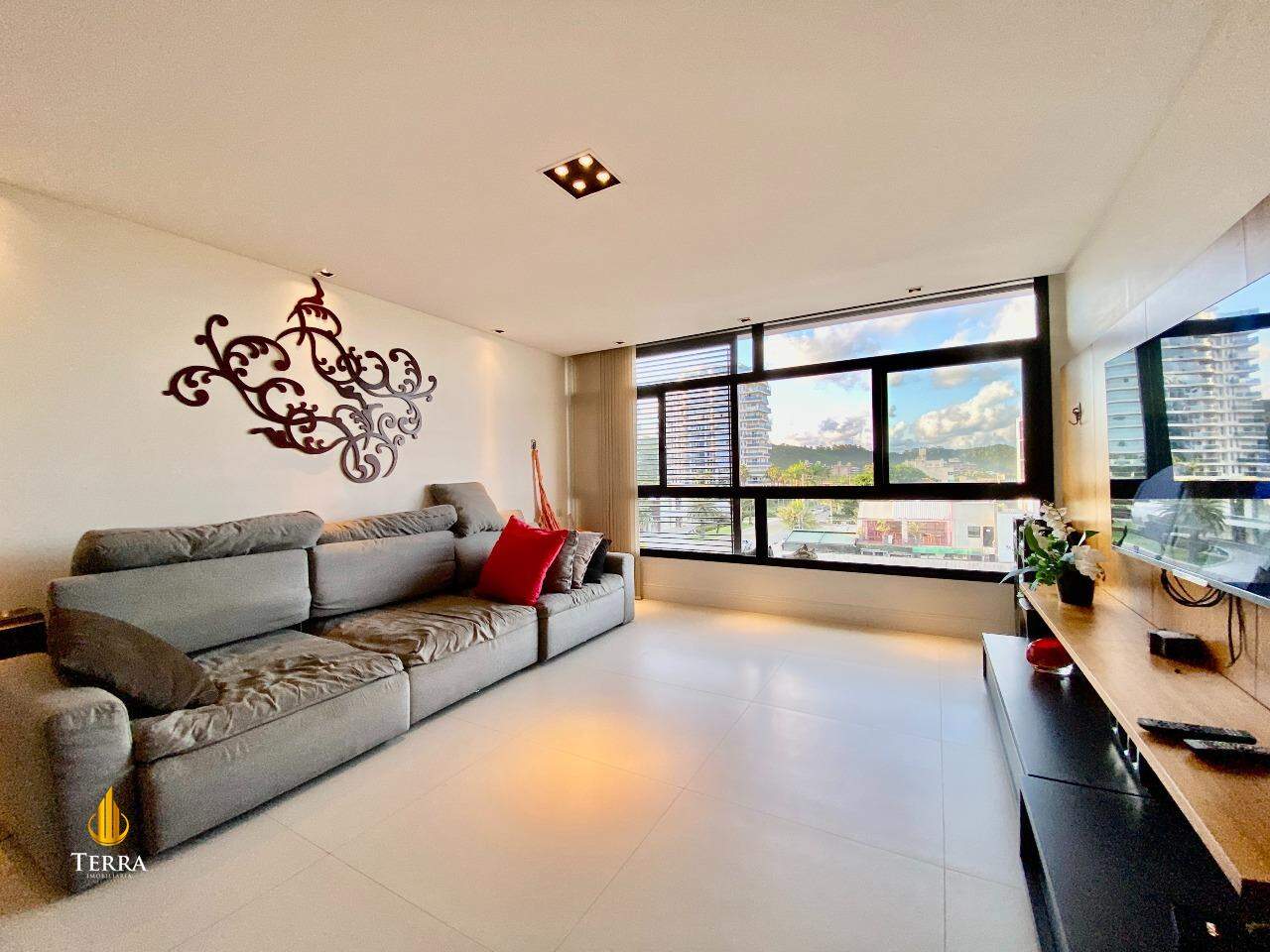 Edifício Doha Apartamento com 3 quartos, Praia Brava: 