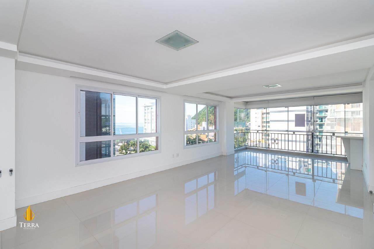 Tâmisa Apartamento com 3 quartos, Praia Brava: 