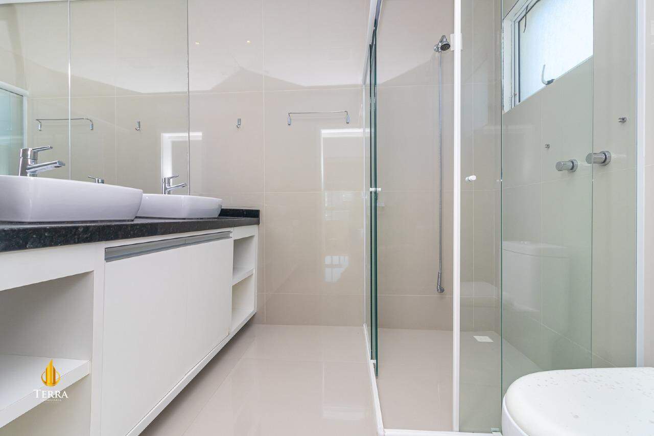 Tâmisa Apartamento com 3 quartos, Praia Brava: 
