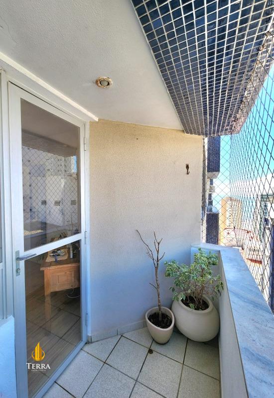 Apartamento com 2 quartos, Centro: 