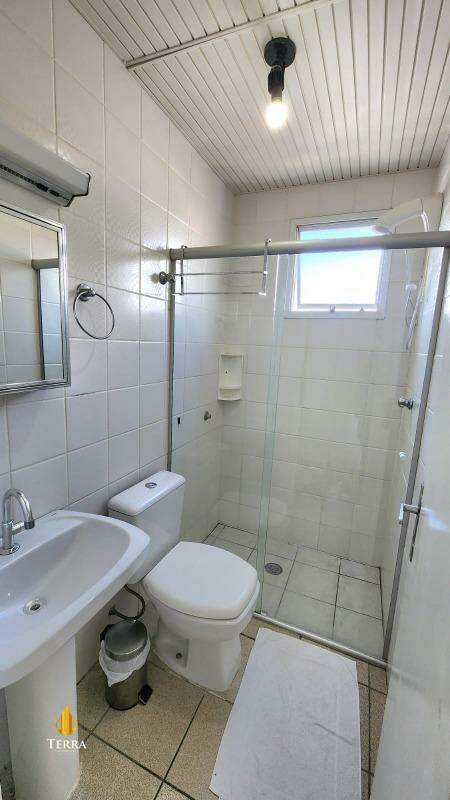 Apartamento com 2 quartos, Centro: 