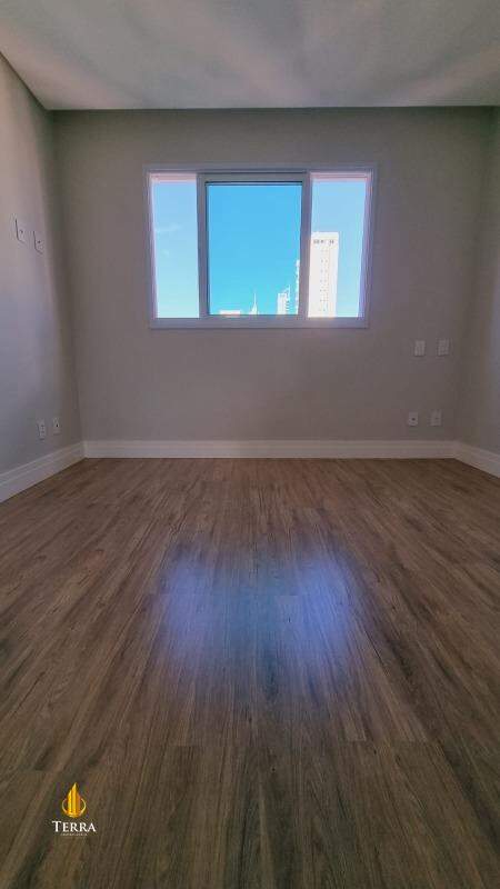 Falcon Tower Apartamento com 4 quartos, Centro: 