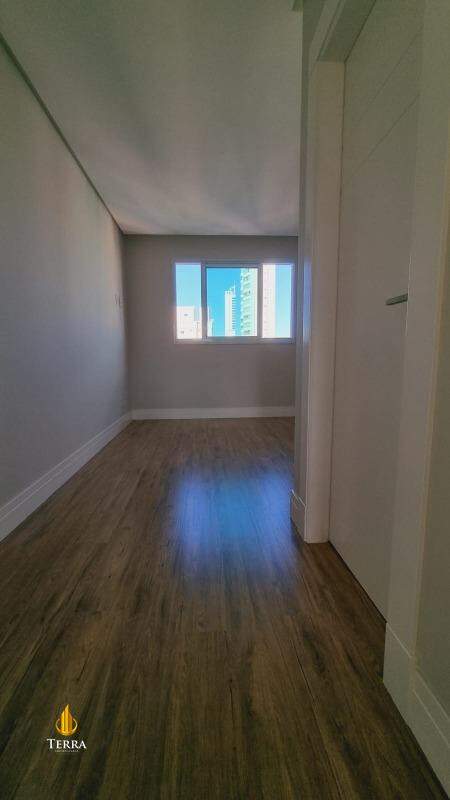 Falcon Tower Apartamento com 4 quartos, Centro: 