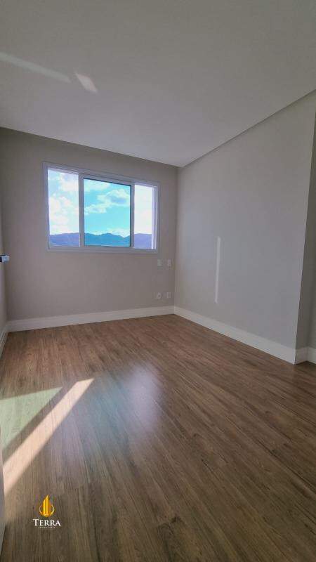 Falcon Tower Apartamento com 4 quartos, Centro: 