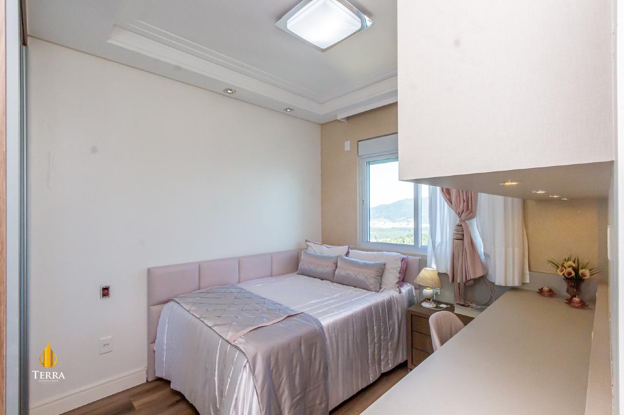 Villa Serena Apartamento com 4 quartos, Centro: 