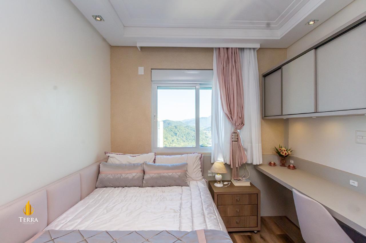 Villa Serena Apartamento com 4 quartos, Centro: 