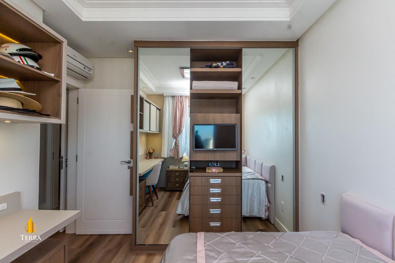 Villa Serena Apartamento com 4 quartos, Centro: 