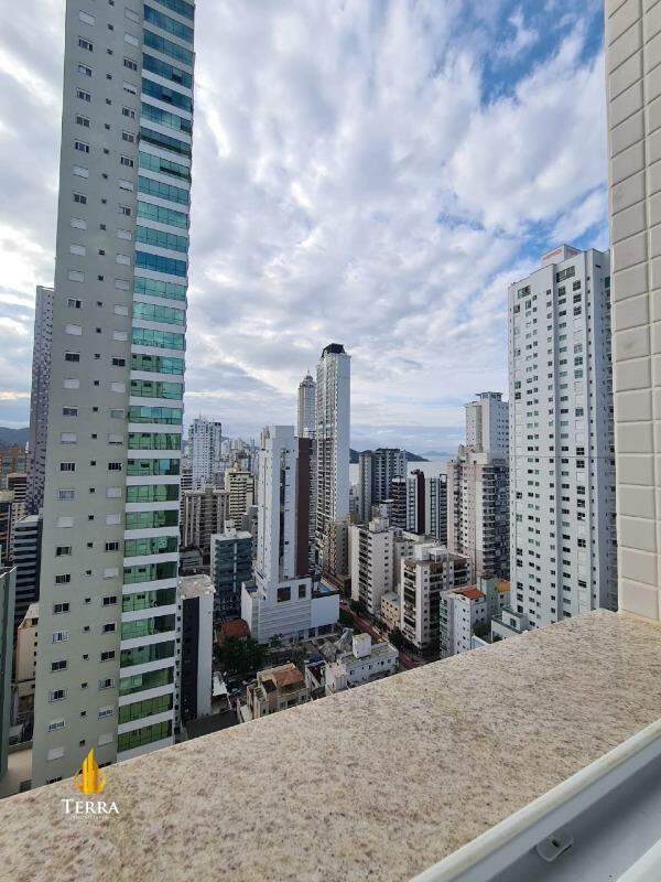 Edifício Windsor Village Apartamento com 4 quartos, Centro: 