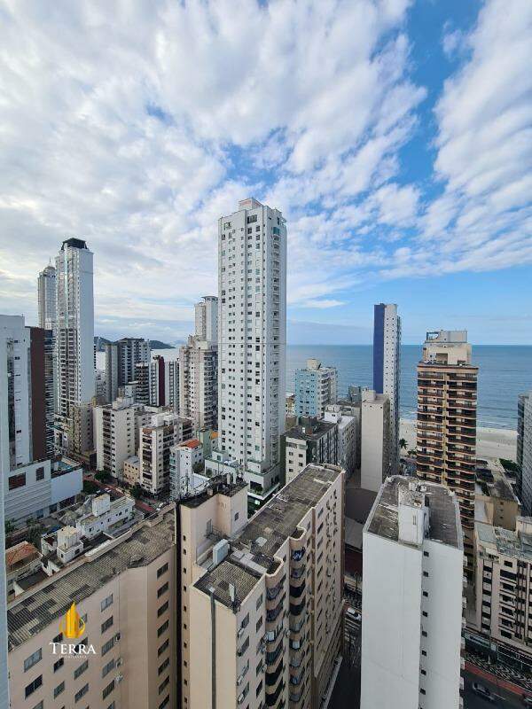 Edifício Windsor Village Apartamento com 4 quartos, Centro: 