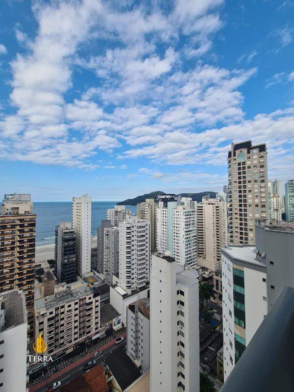 Edifício Windsor Village Apartamento com 4 quartos, Centro: 