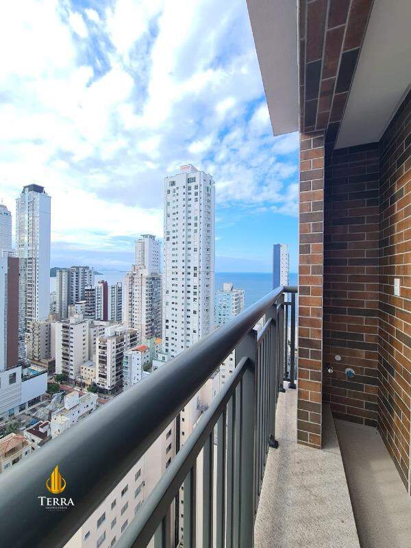 Edifício Windsor Village Apartamento com 4 quartos, Centro: 