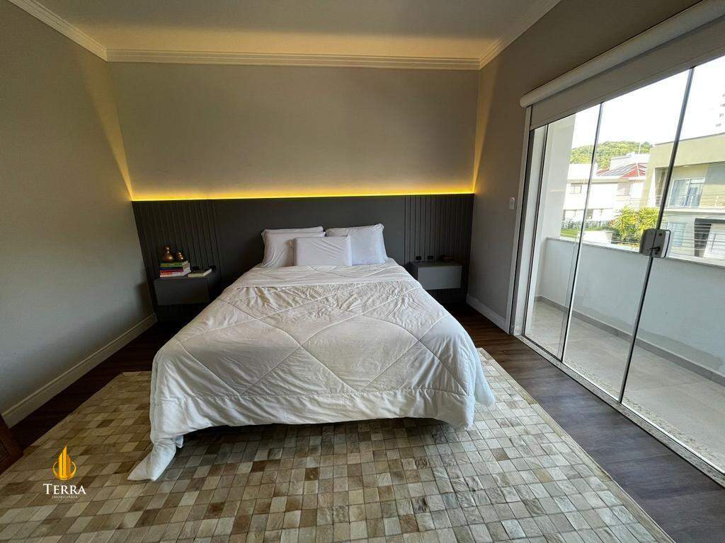 Condomínio Horizontal Praia Brava Casa em Condomínio com 4 quartos, Praia Brava: 
