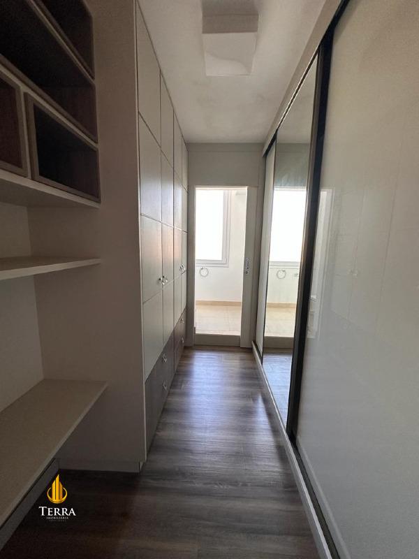 Condomínio Vila Rica Casa em Condomínio com 4 quartos, Estados: 