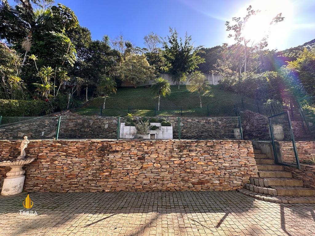 Condomínio Vila Rica Casa em Condomínio com 4 quartos, Estados: 