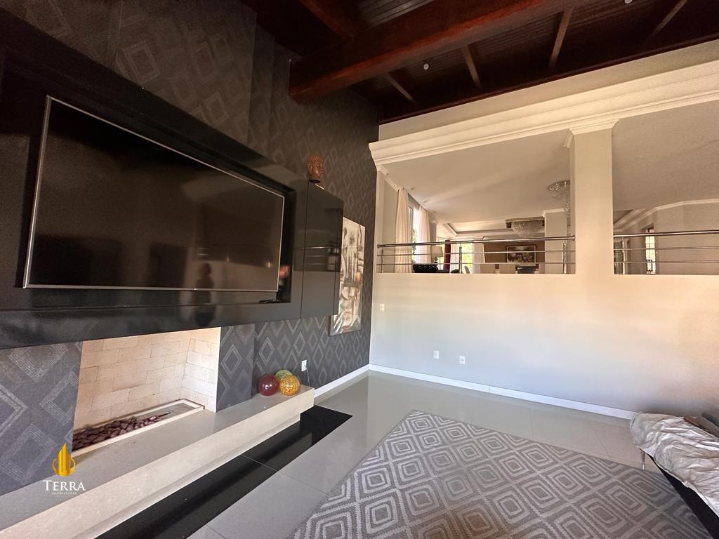 Condomínio Vila Rica Casa em Condomínio com 4 quartos, Estados: 