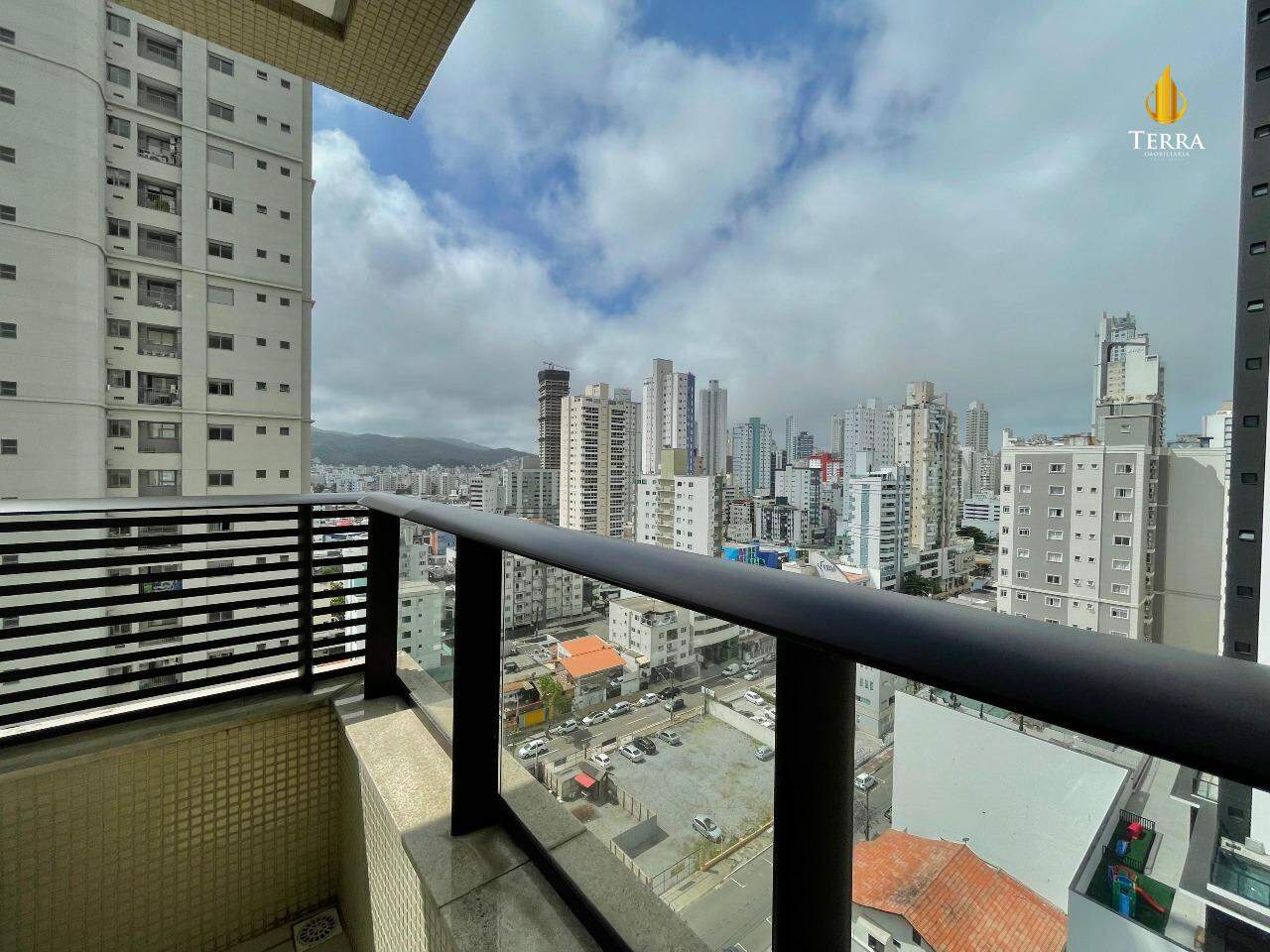 Edifício Merithamon Apartamento com 3 quartos, Centro: 