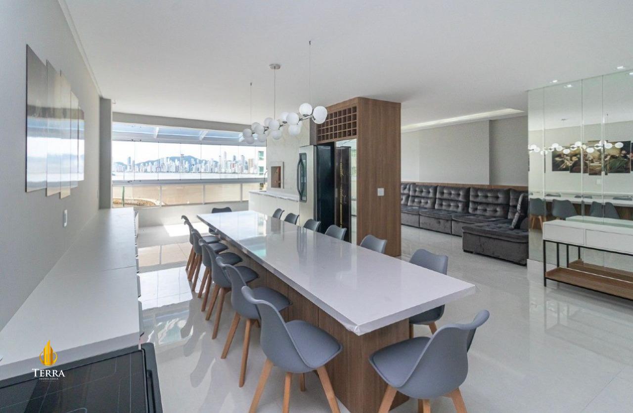 Italian Residence Apartamento com 4 quartos, Pioneiros: 