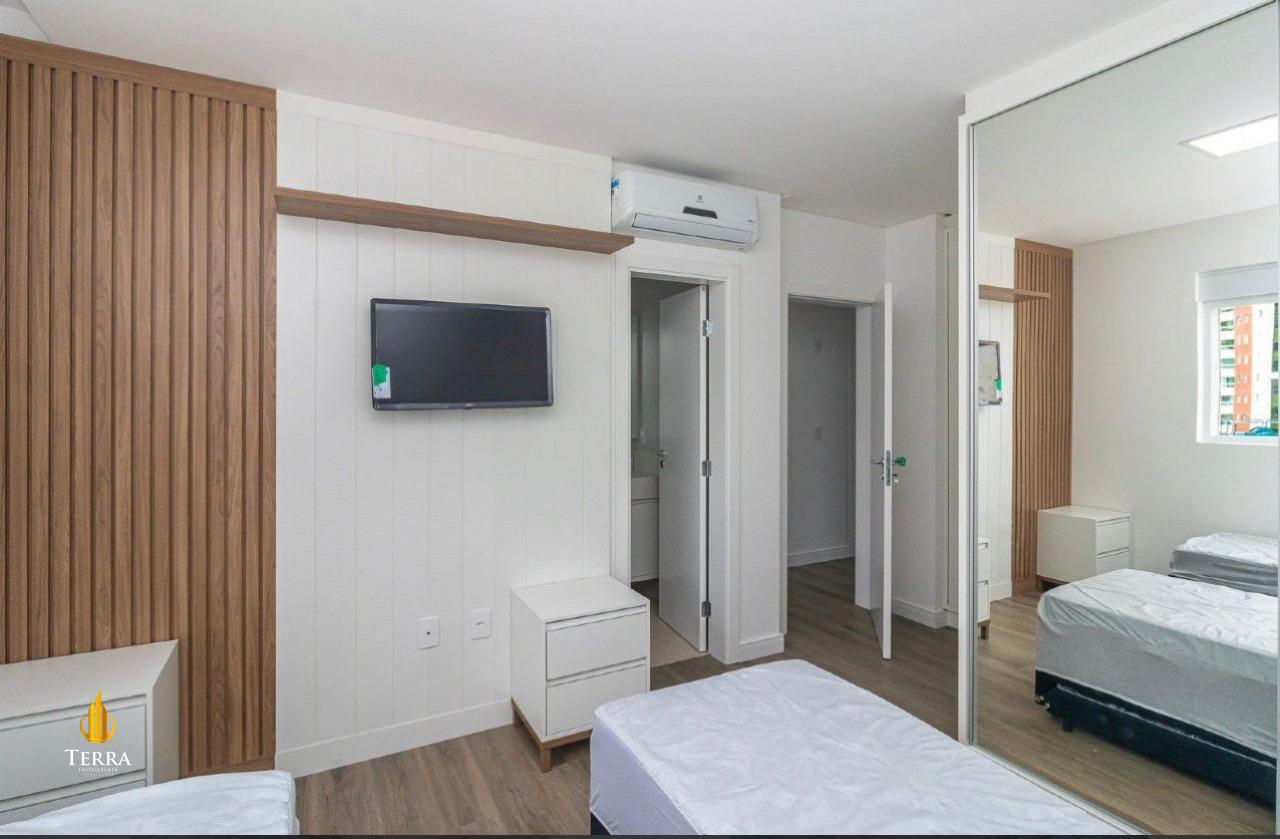 Italian Residence Apartamento com 4 quartos, Pioneiros: 