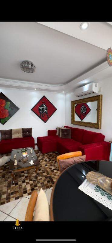 Apartamento com 2 quartos, Centro: