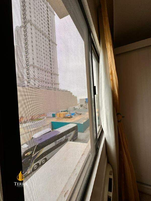  Apartamento com 2 quartos, Centro: 