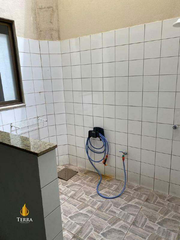  Apartamento com 2 quartos, Centro: 