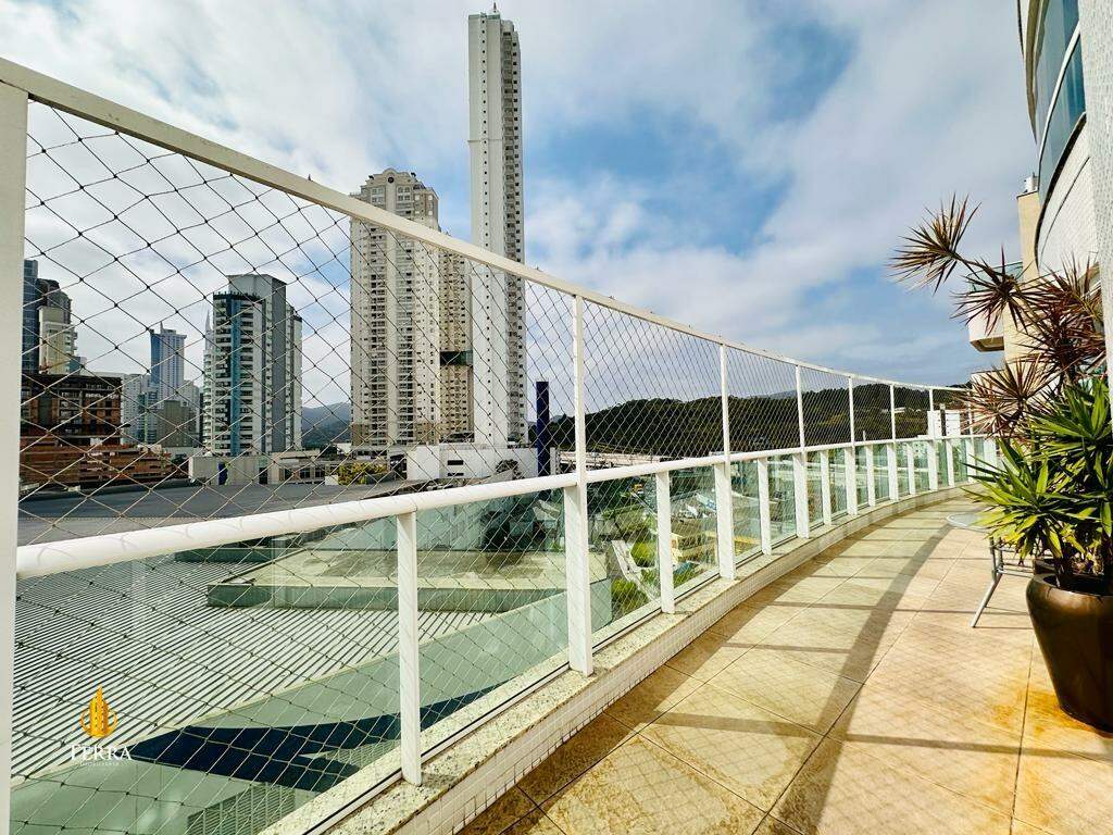 Residencial Costa Splendida Apartamento com 3 quartos, Centro: 