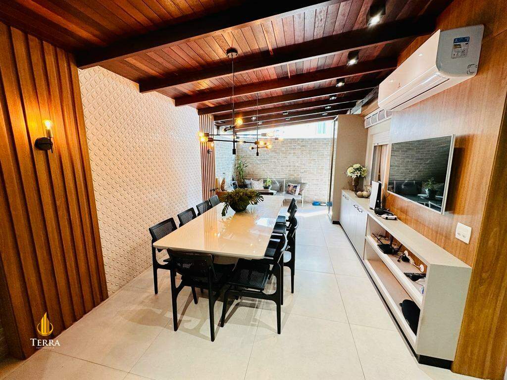 Residencial Costa Splendida Apartamento com 3 quartos, Centro: 