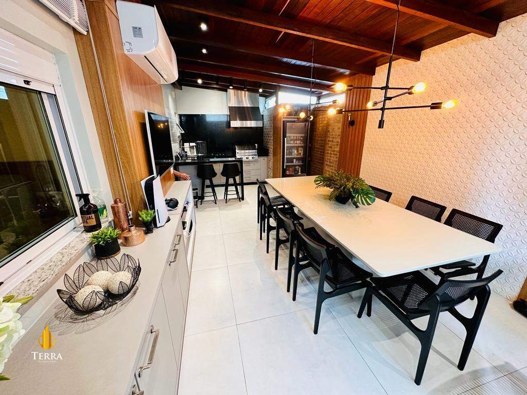 Residencial Costa Splendida Apartamento com 3 quartos, Centro: 