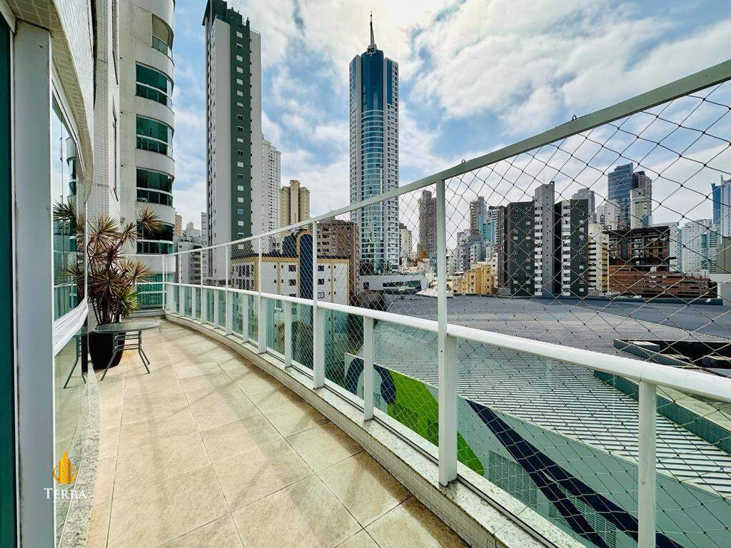 Residencial Costa Splendida Apartamento com 3 quartos, Centro: 
