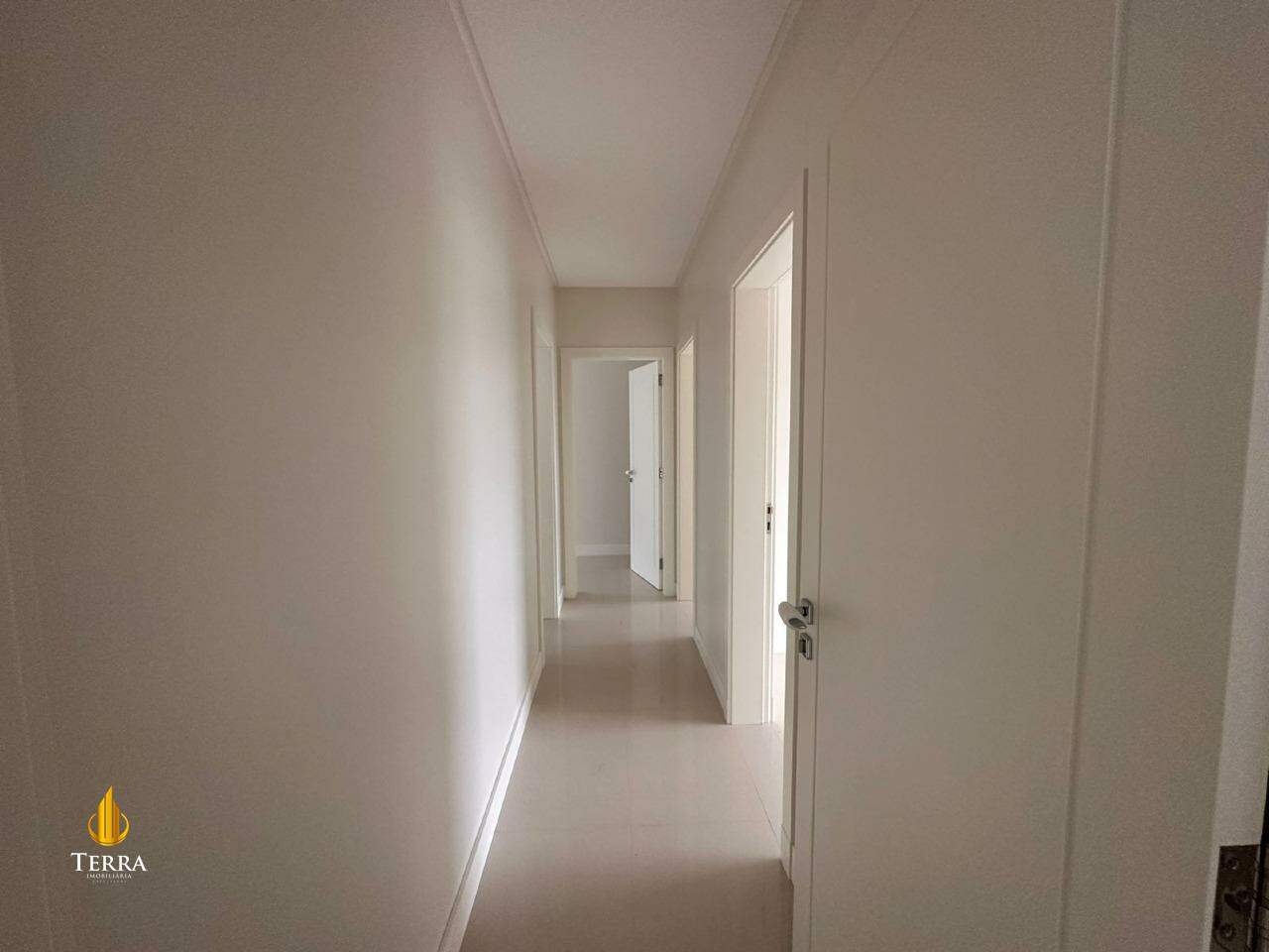 Morada Ilhas Marianas Apartamento com 4 quartos, Centro: 
