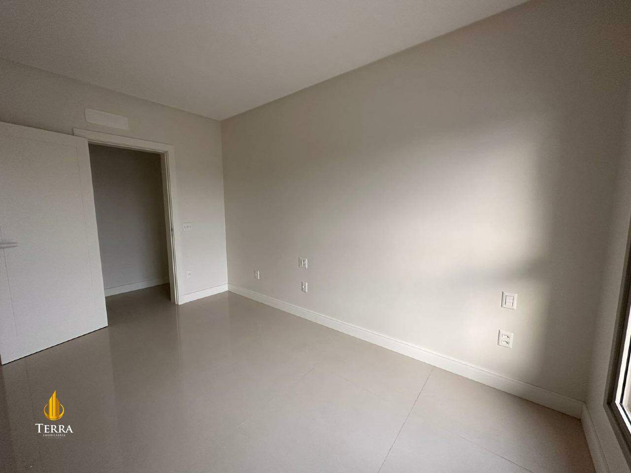 Morada Ilhas Marianas Apartamento com 4 quartos, Centro: 