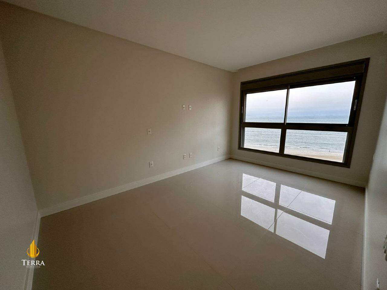 Morada Ilhas Marianas Apartamento com 4 quartos, Centro: 