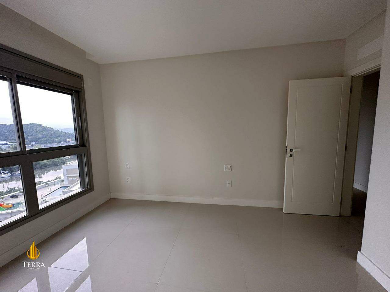 Morada Ilhas Marianas Apartamento com 4 quartos, Centro: 