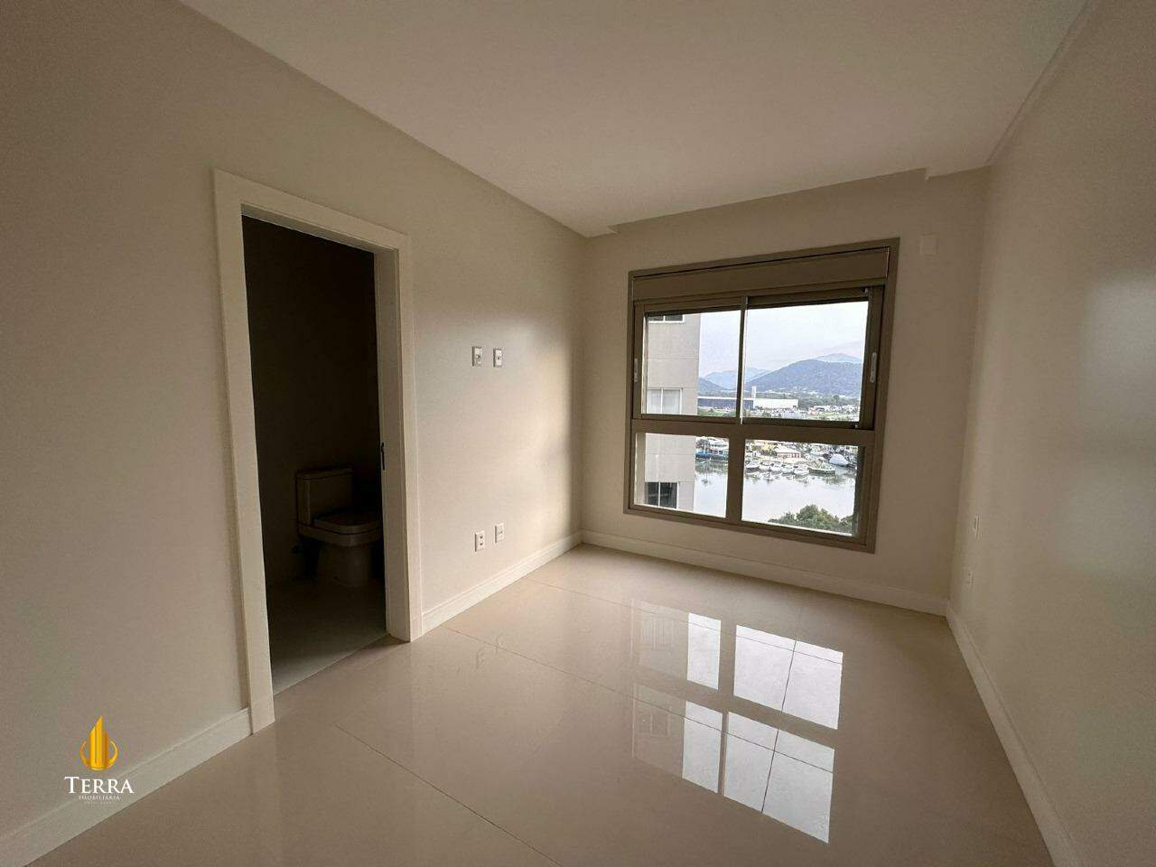 Morada Ilhas Marianas Apartamento com 4 quartos, Centro: 