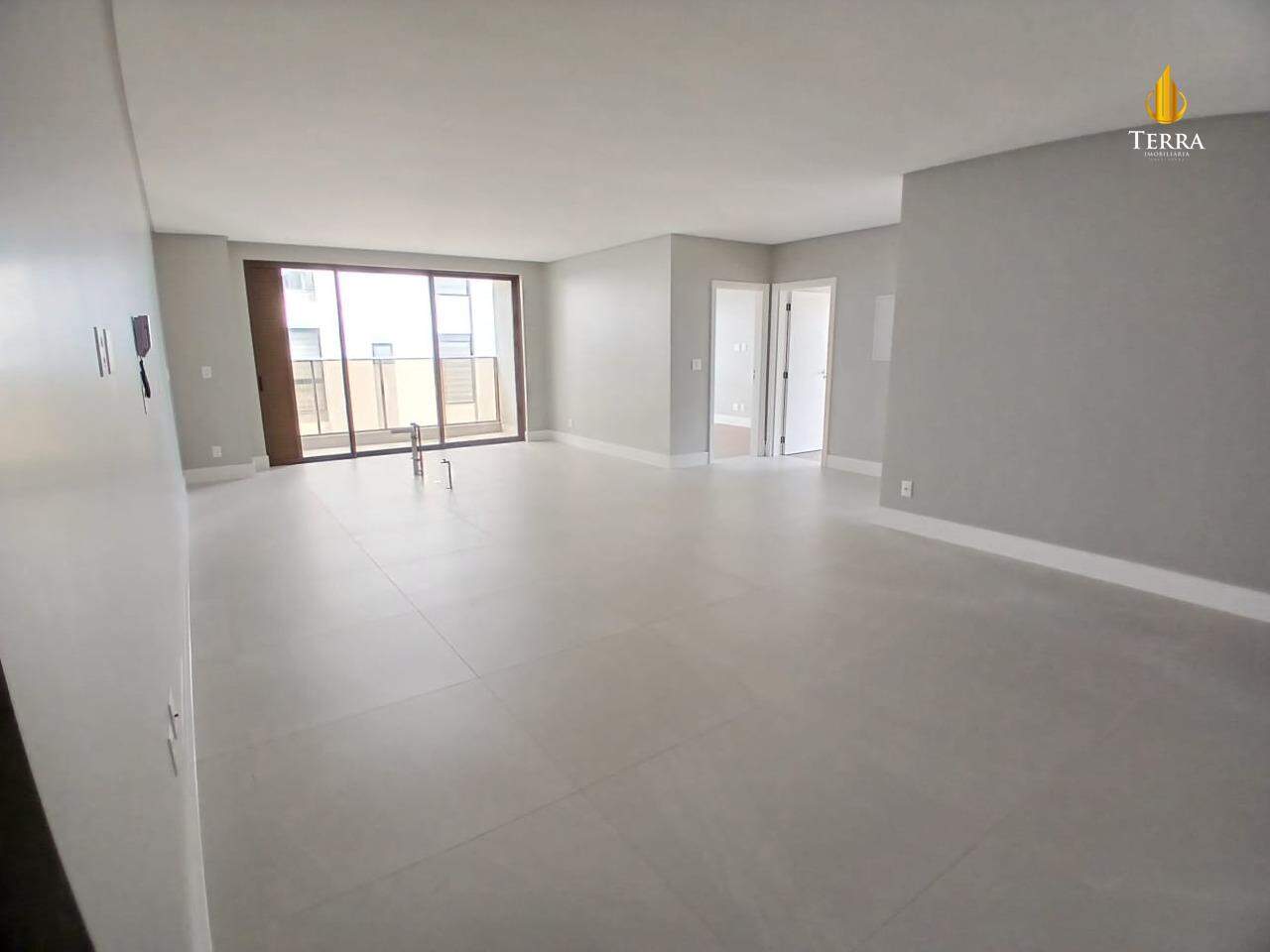 Ocean Wind Praia Brava Apartamento com 3 quartos, Praia Brava: 