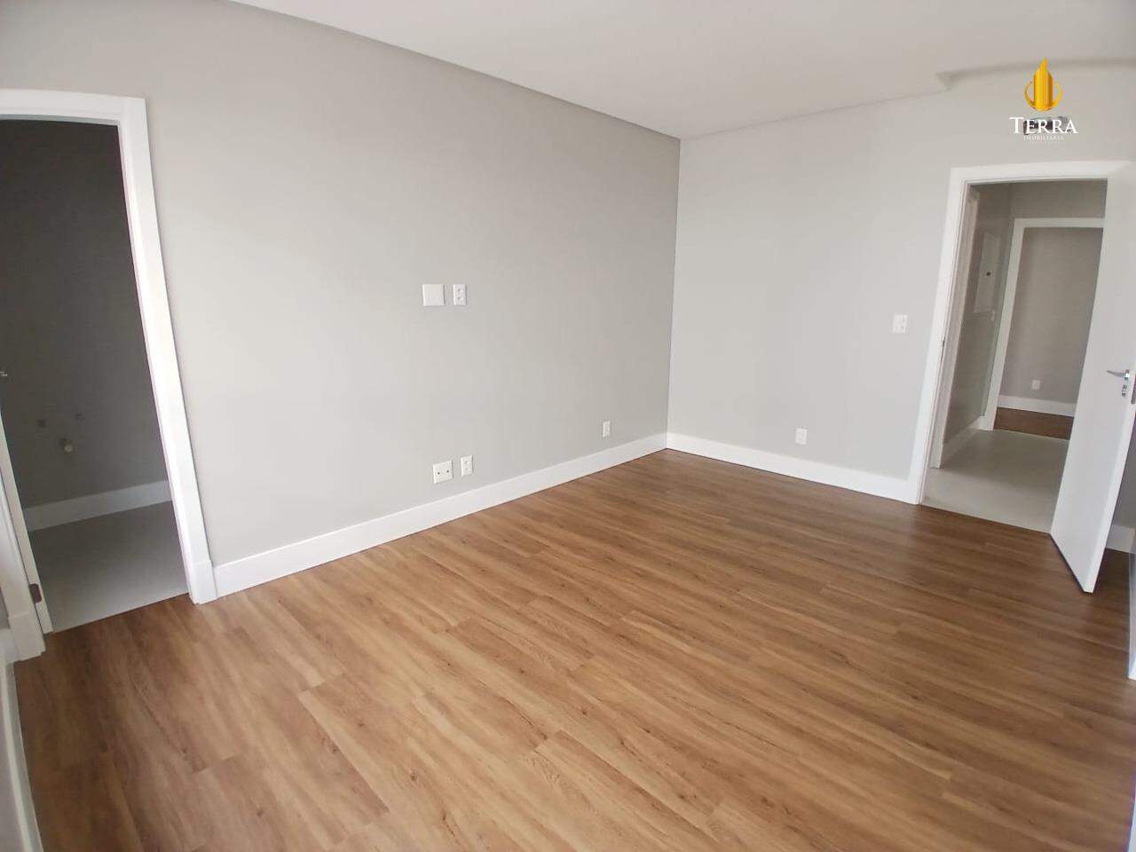 Ocean Wind Praia Brava Apartamento com 3 quartos, Praia Brava: 