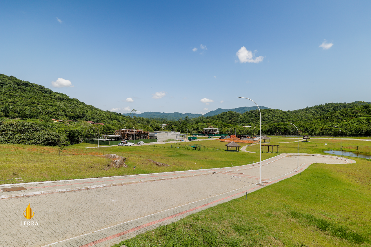 Condomínio Gralha Azul Terreno com , Distrito Rio do Meio :