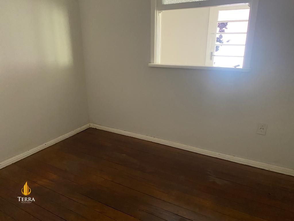  Terreno com , Centro: 