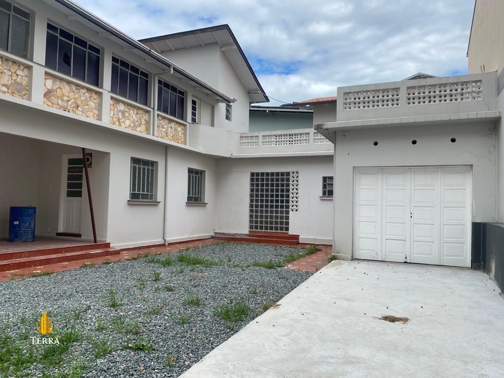  Terreno com , Centro: 