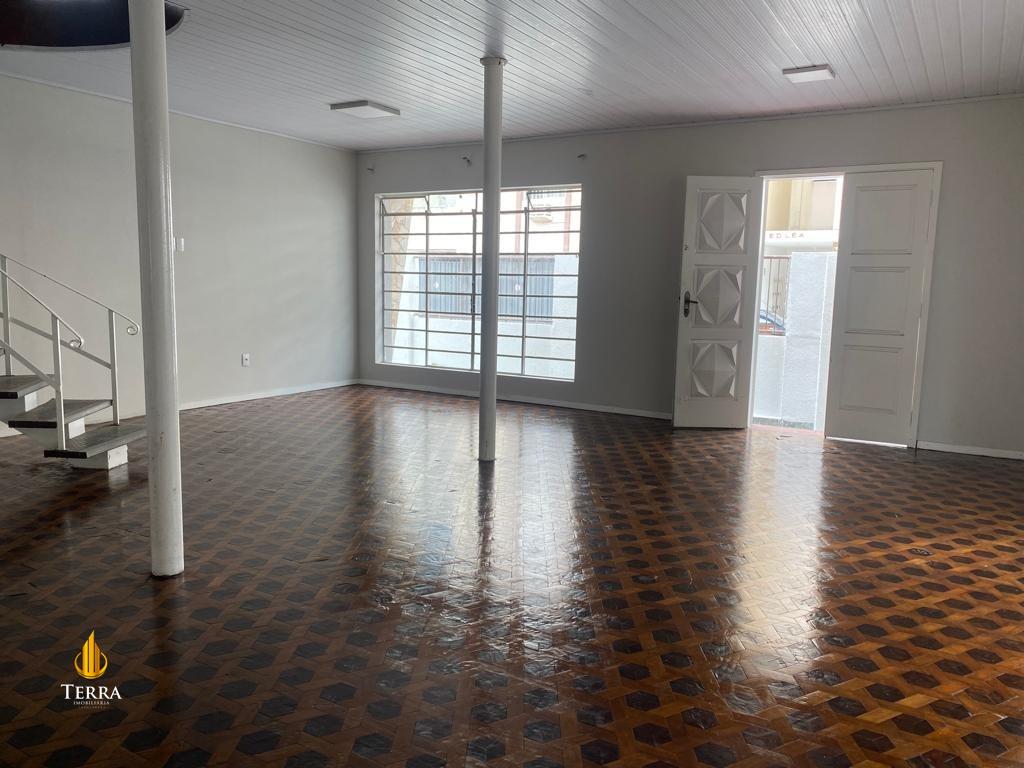  Terreno com , Centro: 