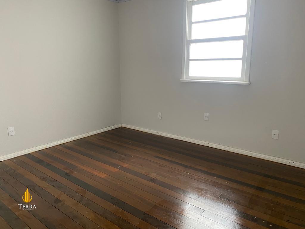  Terreno com , Centro: 